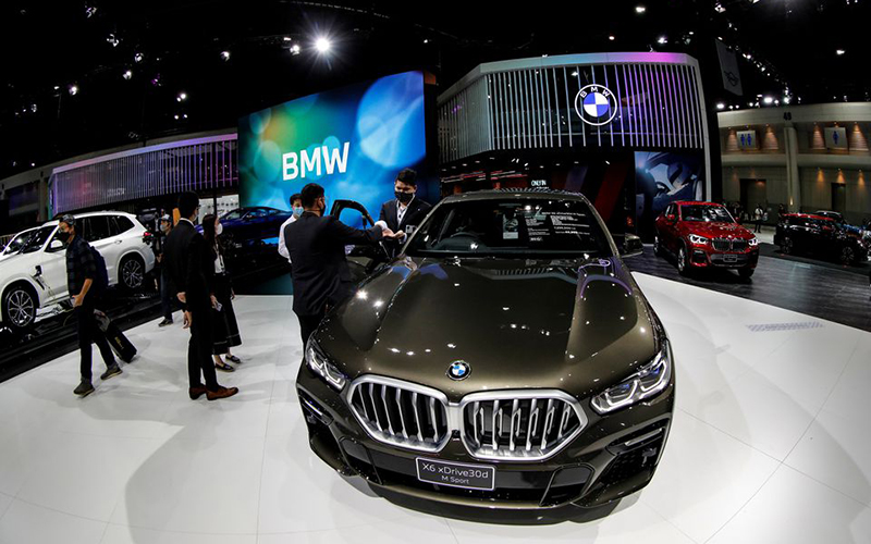 BMW ngừng sản xuất ô-tô chạy nhiên liệu hóa thạch vào năm 2024
