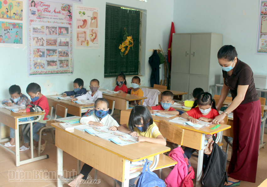 Khắc phục tình trạng thiếu giáo viên ở Điện Biên Đông