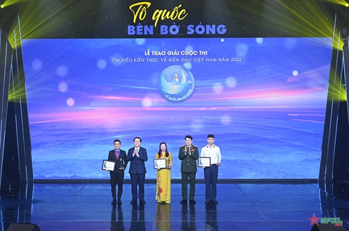 Trao giải Cuộc thi tìm hiểu kiến thức về biển đảo Việt Nam năm 2022 với chủ đề "Tổ quốc bên bờ sóng"