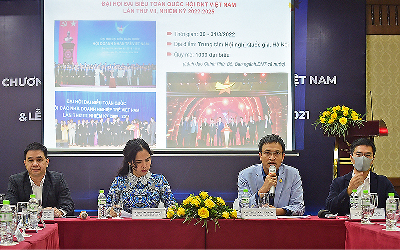 Trao giải “Sao Vàng đất Việt” tại Đại hội Hội Doanh nhân trẻ Việt Nam lần VII