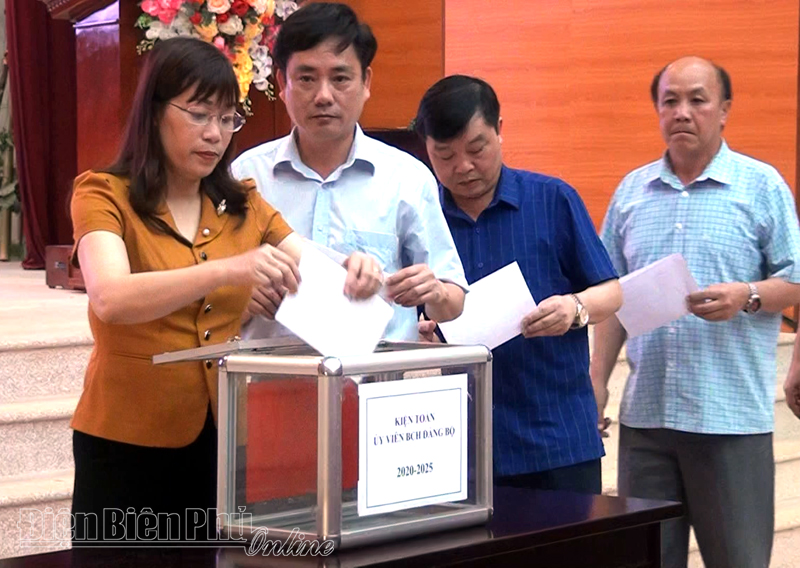 Huyện Điện Biên: Hội nghị cán bộ chủ chốt về công tác cán bộ