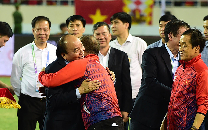 Chủ tịch nước Nguyễn Xuân Phúc chúc mừng Đội tuyển bóng đá U23 Việt Nam