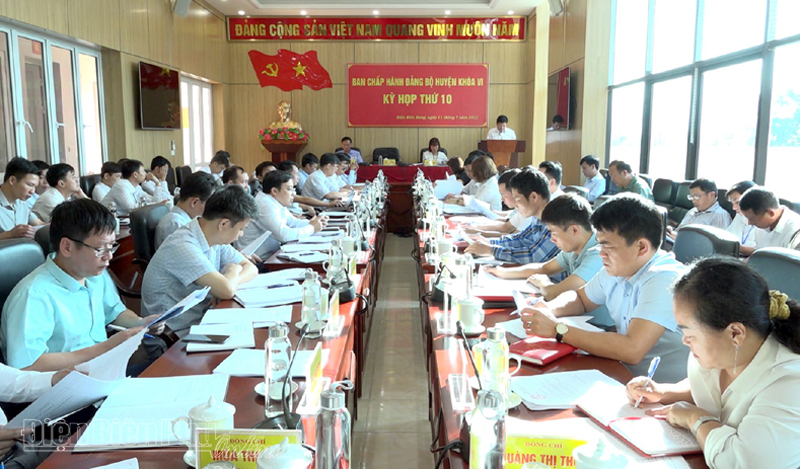 Ban chấp hành Đảng bộ huyện Điện Biên Đông hội nghị lần thứ 10