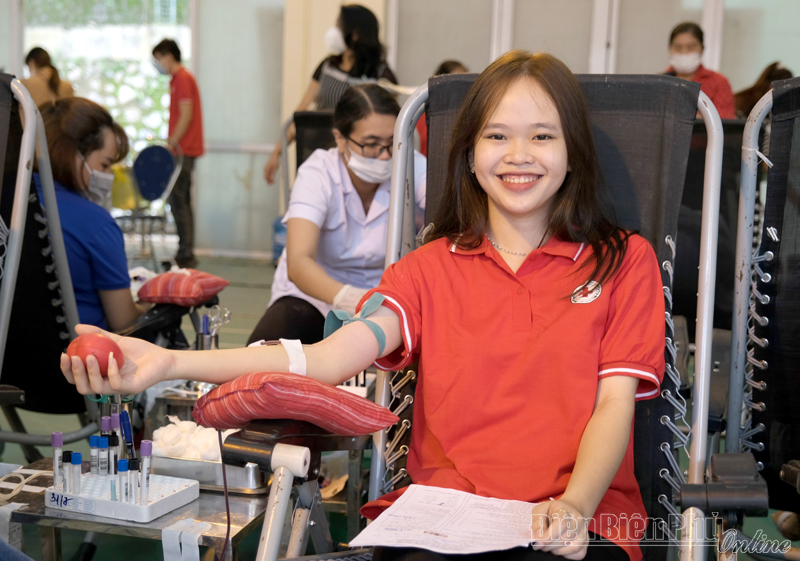 TP. Điện Biên Phủ tiếp nhận 320 đơn vị máu hiến tình nguyện đợt 2