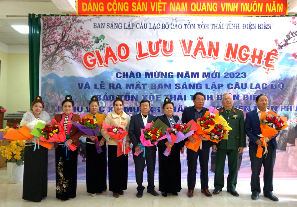 Thành lập Câu lạc bộ bảo tồn Xòe Thái tỉnh Điện Biên