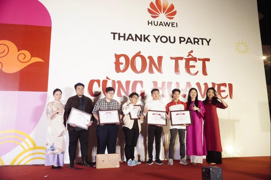 Huawei Việt Nam vinh danh 6 sinh viên chiến thắng cuộc thi ICT Competition quốc gia