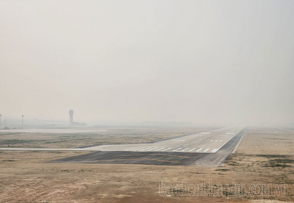 Hủy nhiều chuyến bay đến Điện Biên vì chất lượng không khí xấu