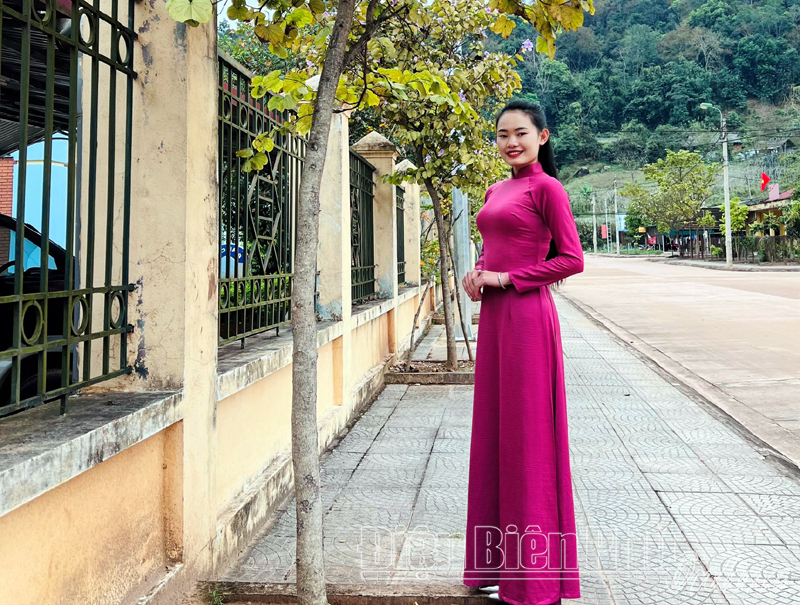 Phụ nữ Nậm Pồ tôn vinh áo dài Việt