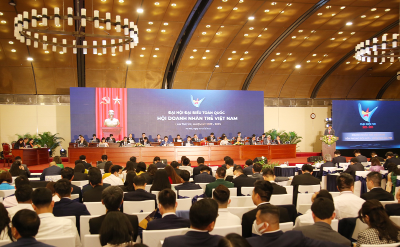 Phiên thứ nhất Đại hội đại biểu toàn quốc Hội Doanh nhân trẻ Việt Nam lần thứ VII