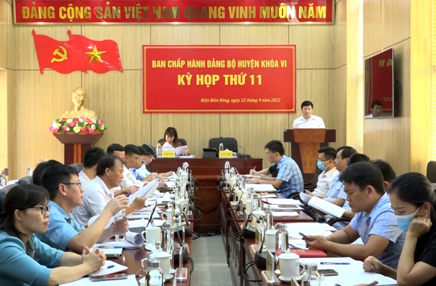 Ban Chấp hành Đảng bộ huyện Điện Biên Đông họp kỳ thứ 11