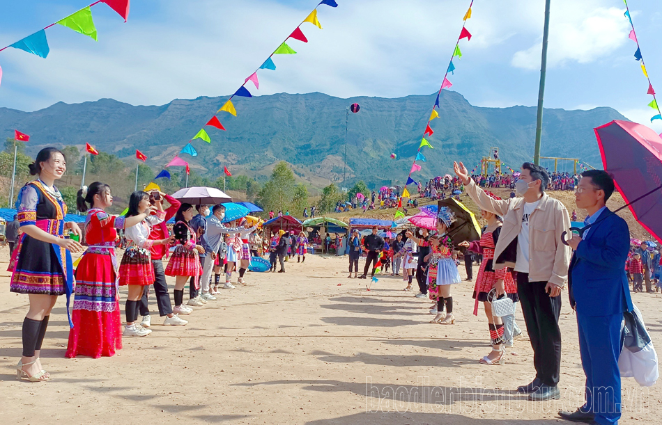 Ngày hội văn hóa các dân tộc huyện Nậm Pồ 