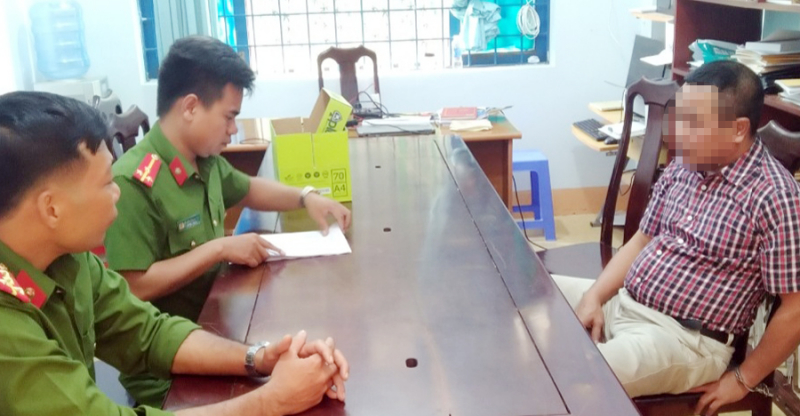 Bắt quả tang phóng viên cưỡng đoạt tiền của người dân ở Đắk Nông