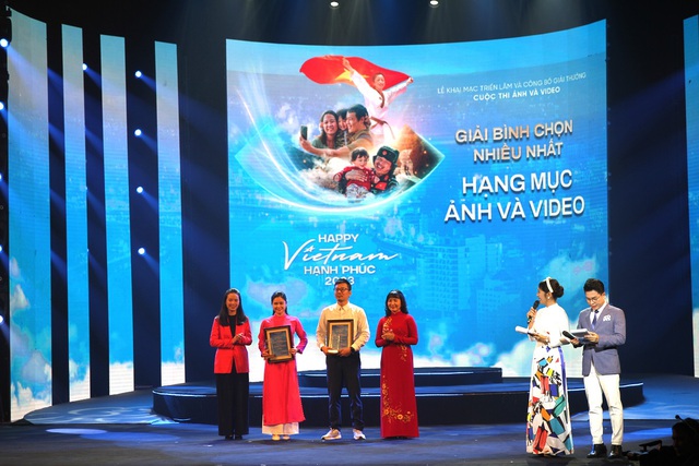 Happy Vietnam - Ngày hội của những người Việt Nam cùng cất tiếng nói về cuộc sống hạnh phúc