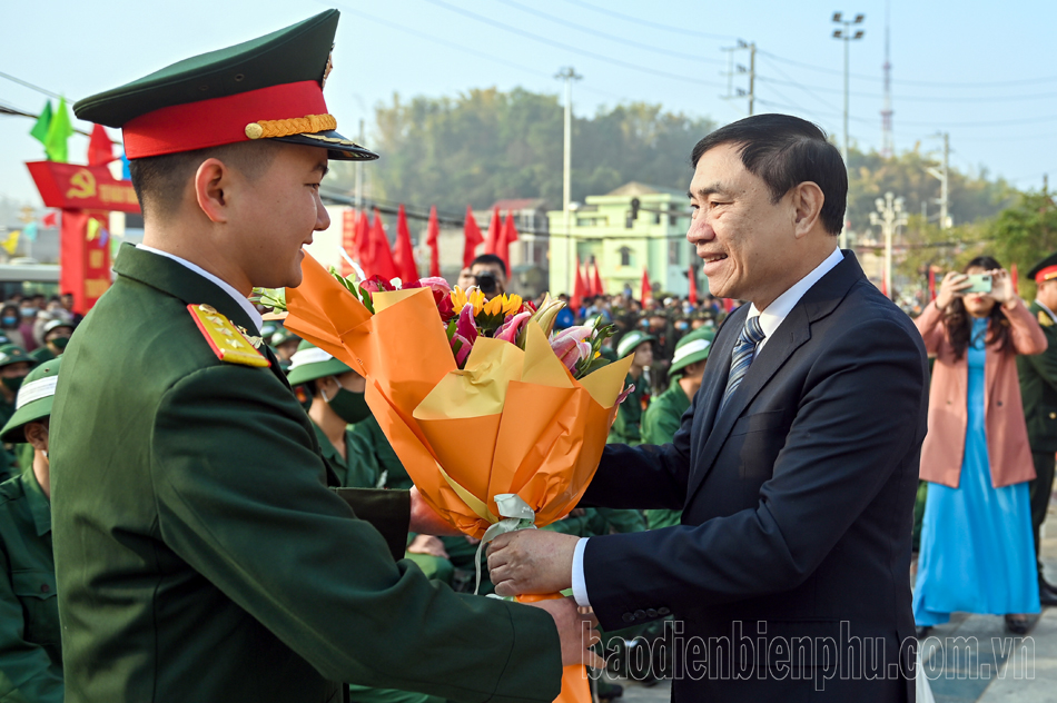 TP. Điện Biên Phủ tổ chức Lễ giao nhận quân năm 2023