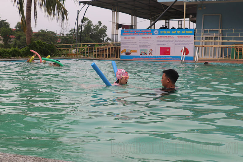 Phòng, chống đuối nước cho trẻ em dịp hè