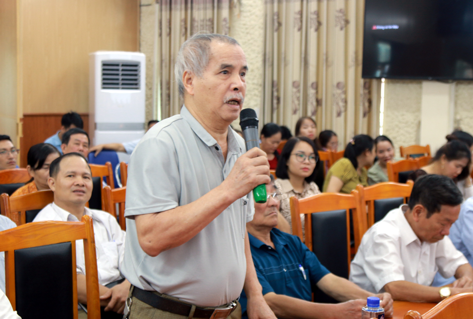 Đoàn đại biểu Quốc hội tỉnh Điện Biên tiếp xúc cử tri huyện Mường Ảng