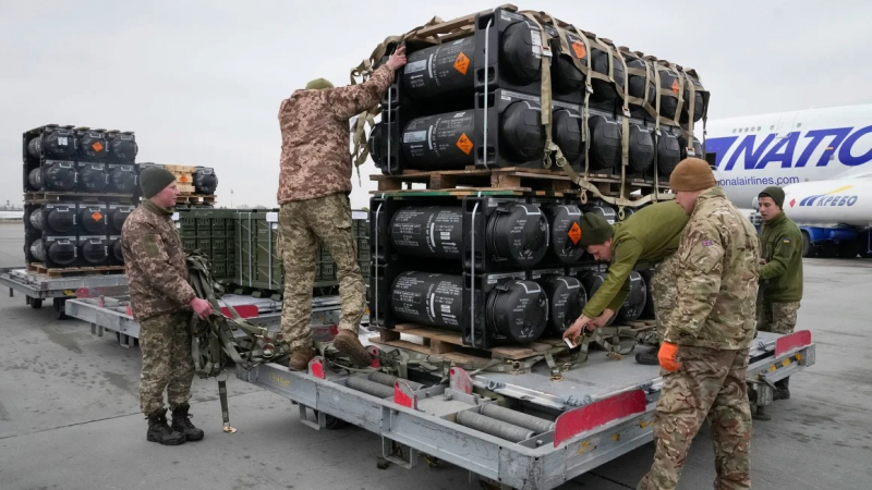 Mỹ "mất dấu" hơn 1 tỷ USD vũ khí hỗ trợ Ukraine
